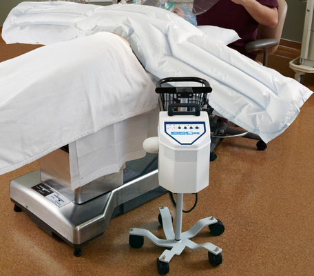 Koc ocieplający górną część ciała System kontroli ocieplenia OIOM dostęp chirurgiczny biały, niebieski kolor Jednostka powietrzna bez tkaniny SMS