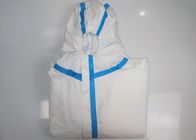 Jednorazowa suknia chirurgiczna przeciwbakteryjna Kombinezony ochronne dla lekarzy z niebieską taśmą