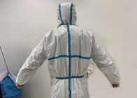 Jednorazowa suknia chirurgiczna przeciwbakteryjna Kombinezony ochronne dla lekarzy z niebieską taśmą